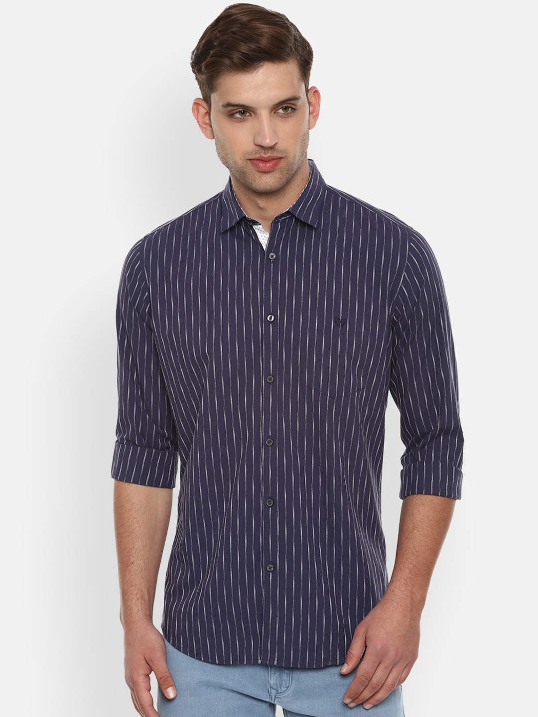 

Van Heusen Sport Men Navy Blue & White Slim Fit Striped Casual Shirt