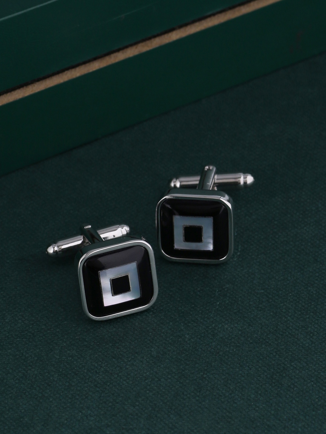 

Tistabene Black Square Cufflinks