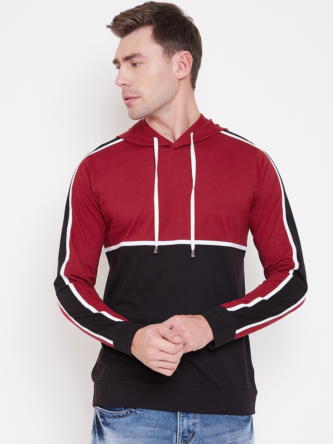 

LE BOURGEOIS Men Maroon Colourblocked Hood T-shirt