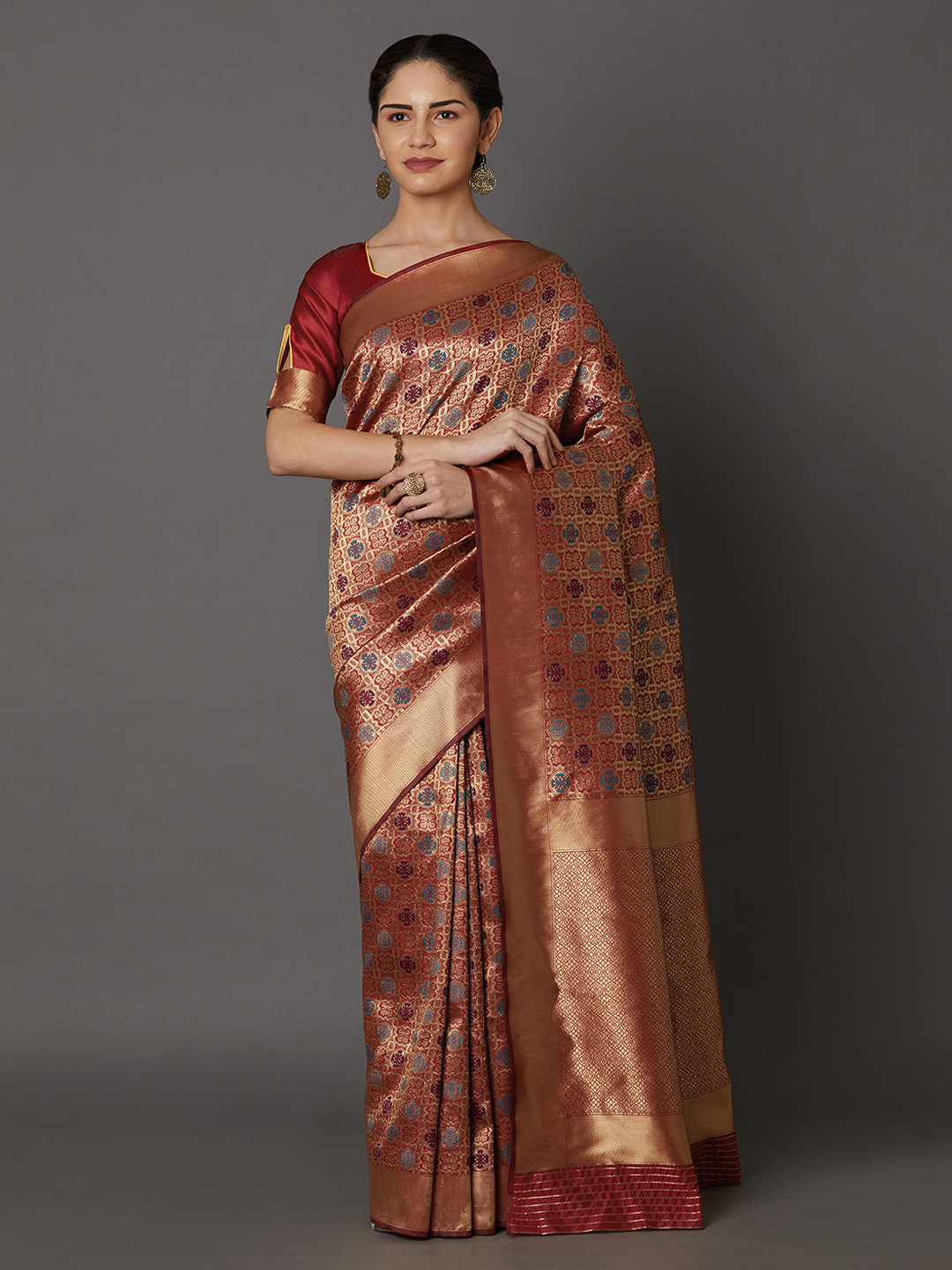

Mitera Maroon & Gold-Toned Silk Blend Woven Design Kanjeevaram Saree