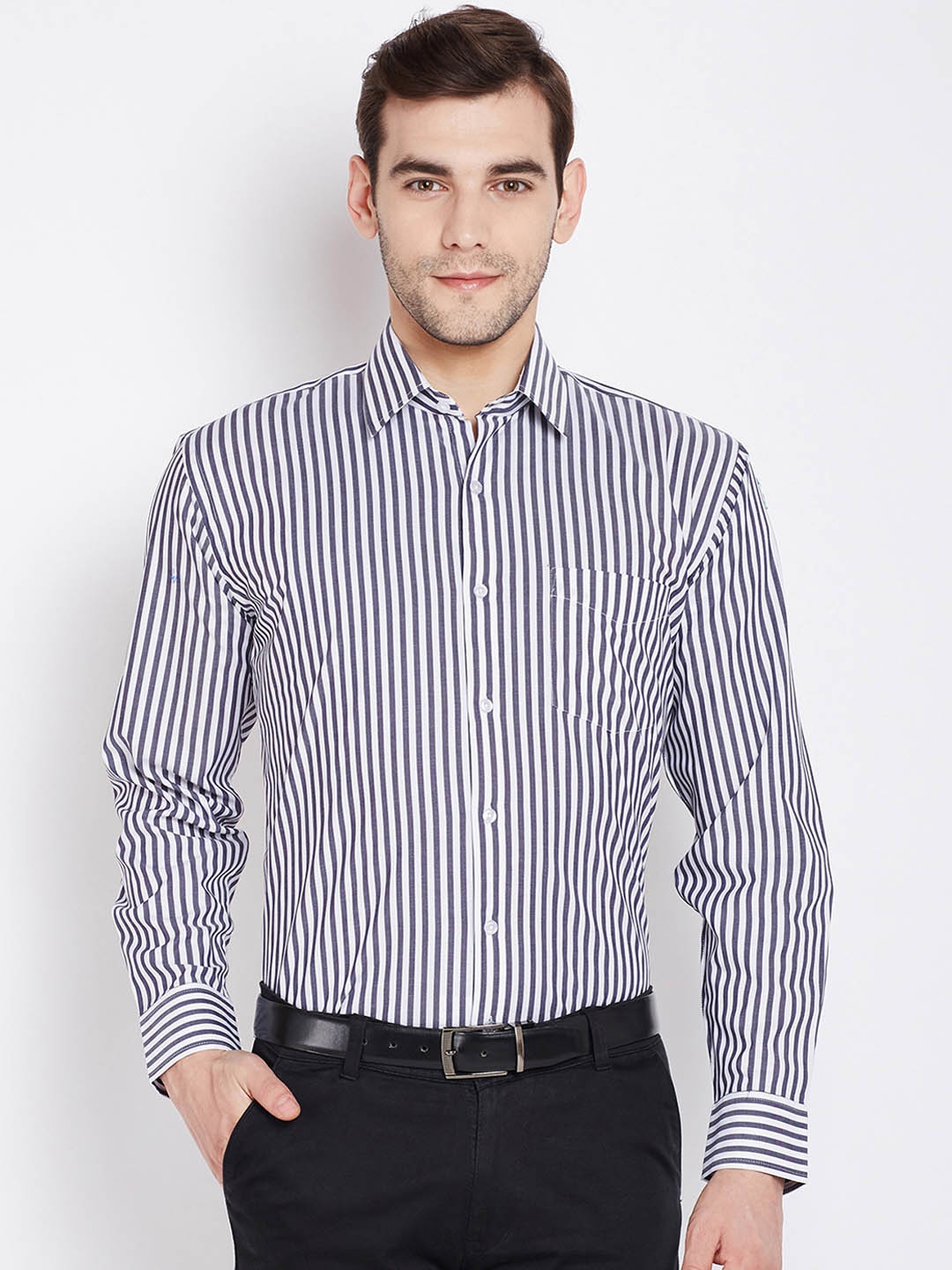 

Hancock Men White & Navy Blue Regular Fit Striped Formal Shirt