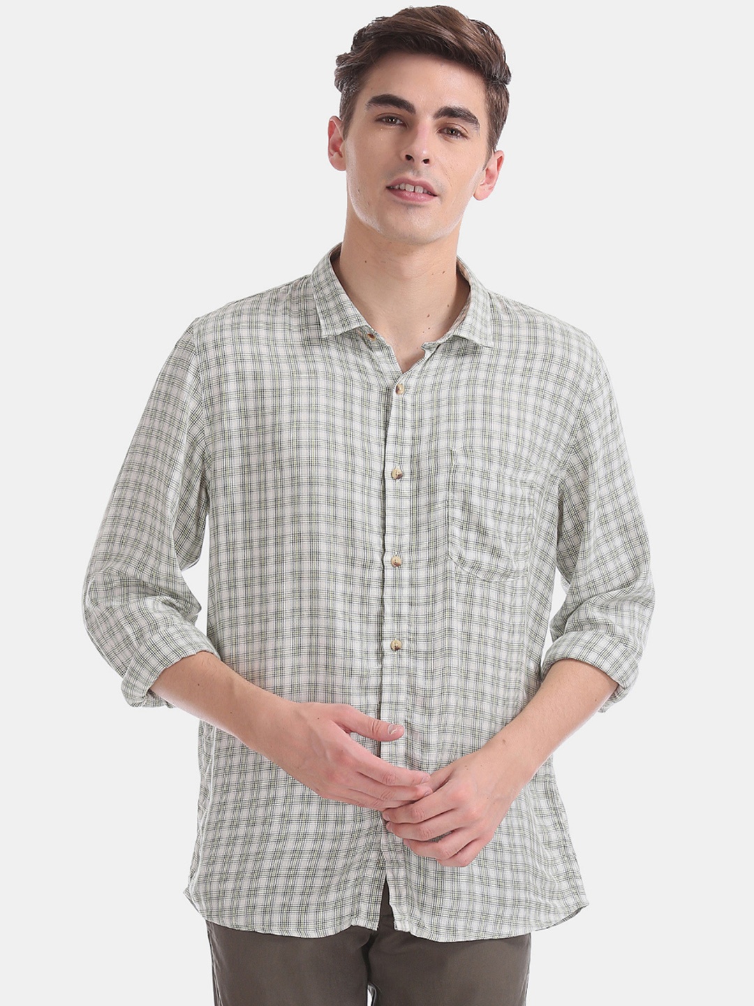 

Ruggers Men White & Green Regular Fit Checked Casual Shirt