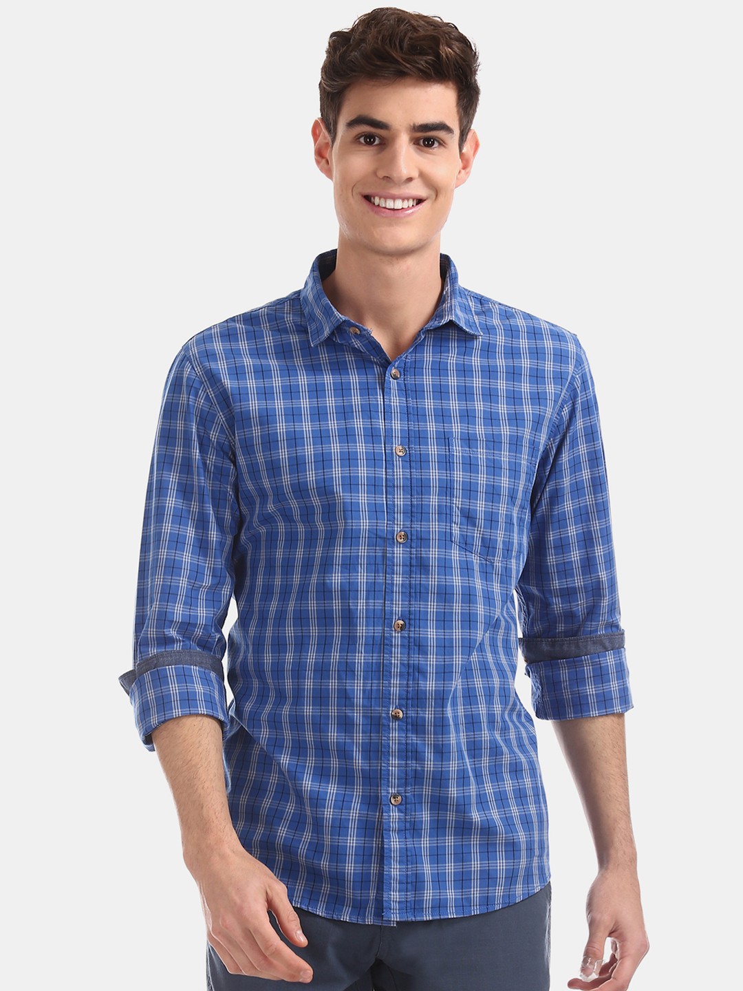 

Ruggers Men Blue & Off-White Regular Fit Checked Casual Shirt