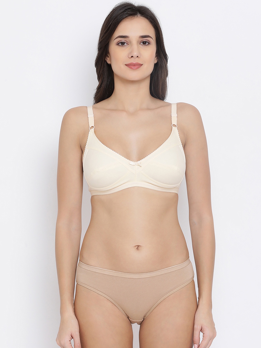 

Clovia Women Nude-Coloured & Cream-Coloured Solid Lingerie Set COMBBP24432B