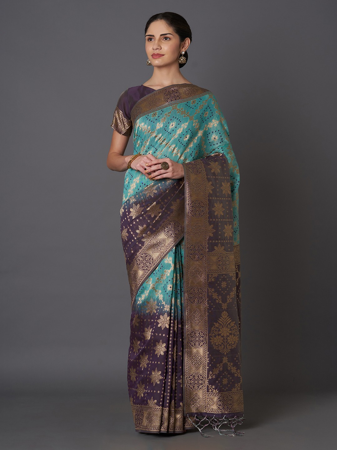 

Mitera Teal Blue & Purple Silk Blend Woven Design Kanjeevaram Saree