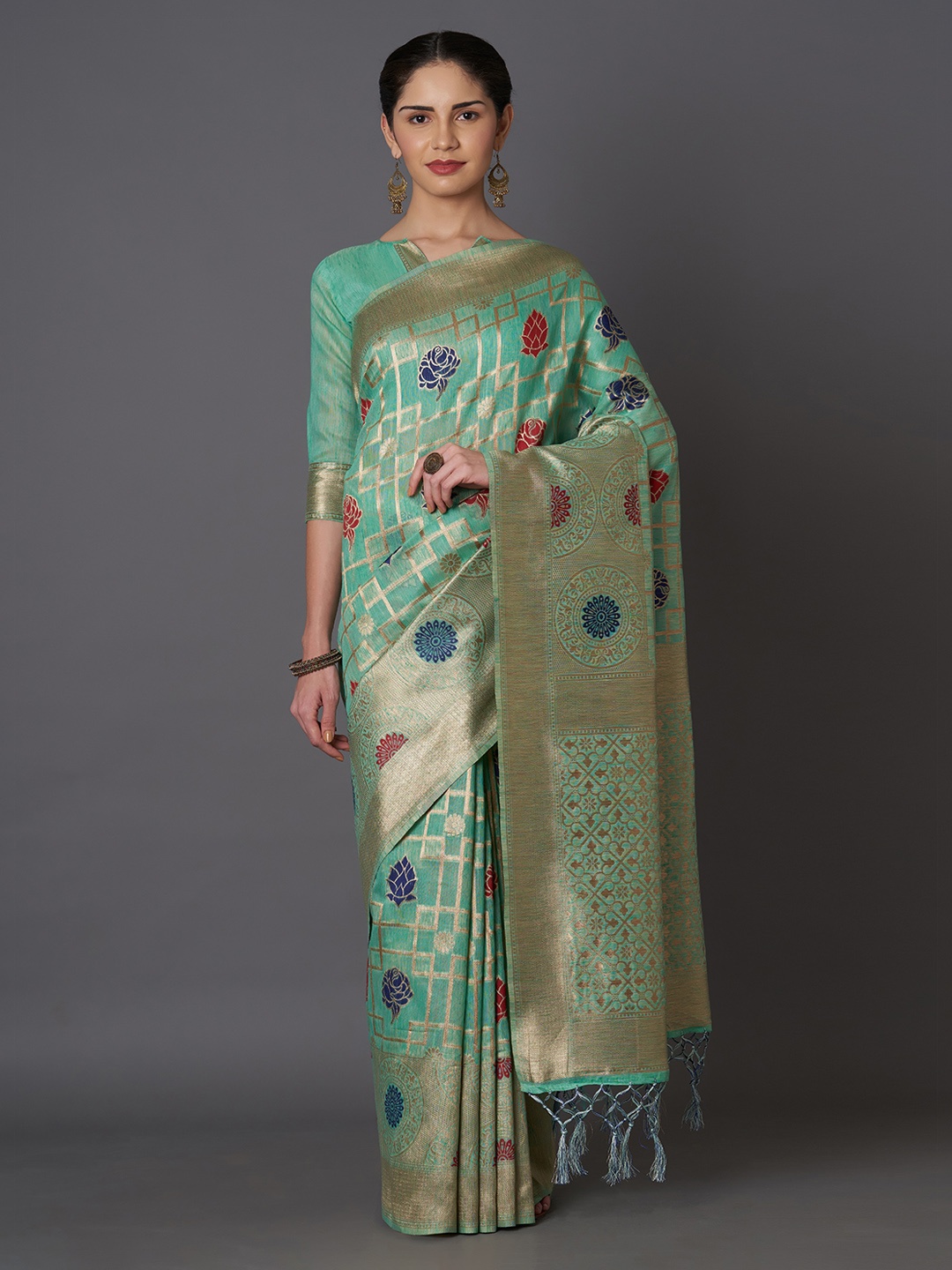 

Mitera Sea Green & Gold-Toned Silk Blend Woven Design Kanjeevaram Saree