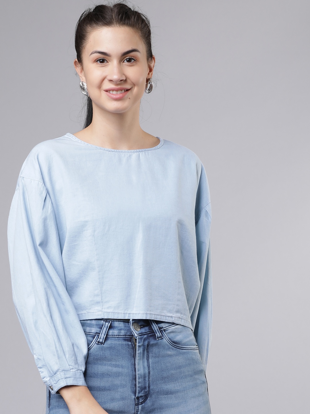 

Tokyo Talkies Women Blue Solid Denim Boxy Crop Top