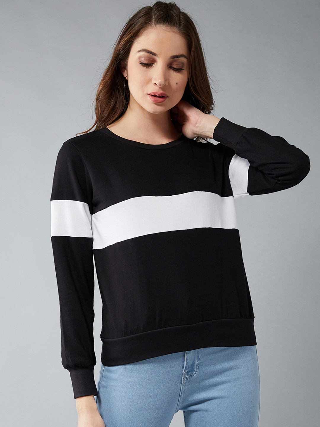 

DOLCE CRUDO Women Black Colourblocked Sweatshirt