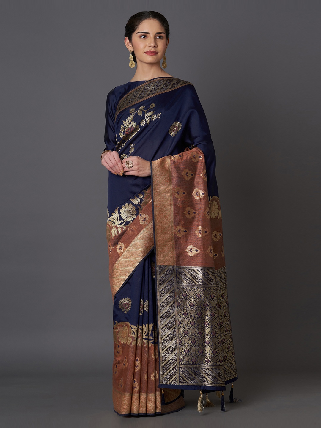 

Mitera Navy Blue Silk Blend Woven Design Kanjeevaram Saree