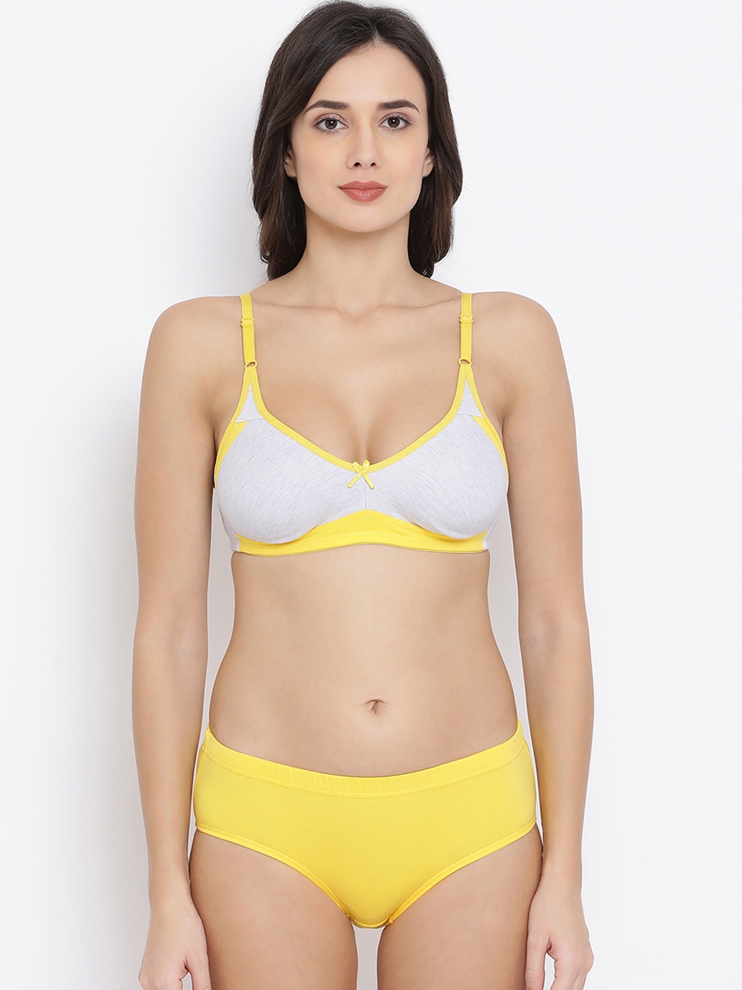 

Clovia Women Grey & Yellow Solid Lingerie Set COMBBP77532B