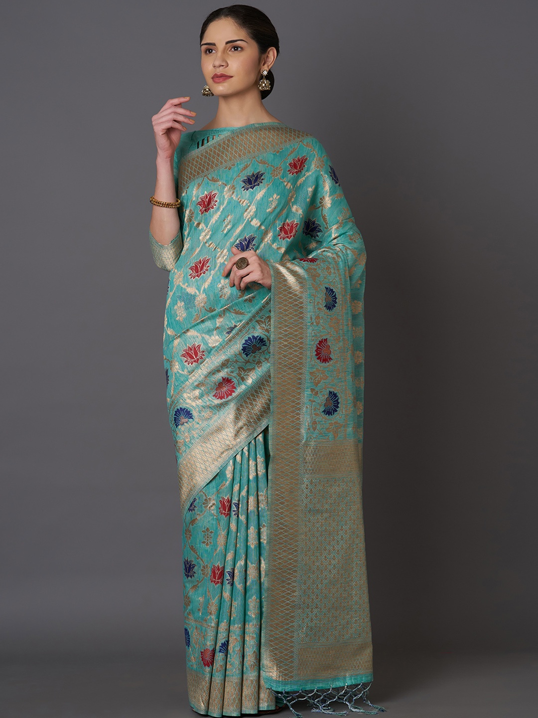 

Mitera Sea Green & Gold-Toned Silk Blend Woven Design Kanjeevaram Saree