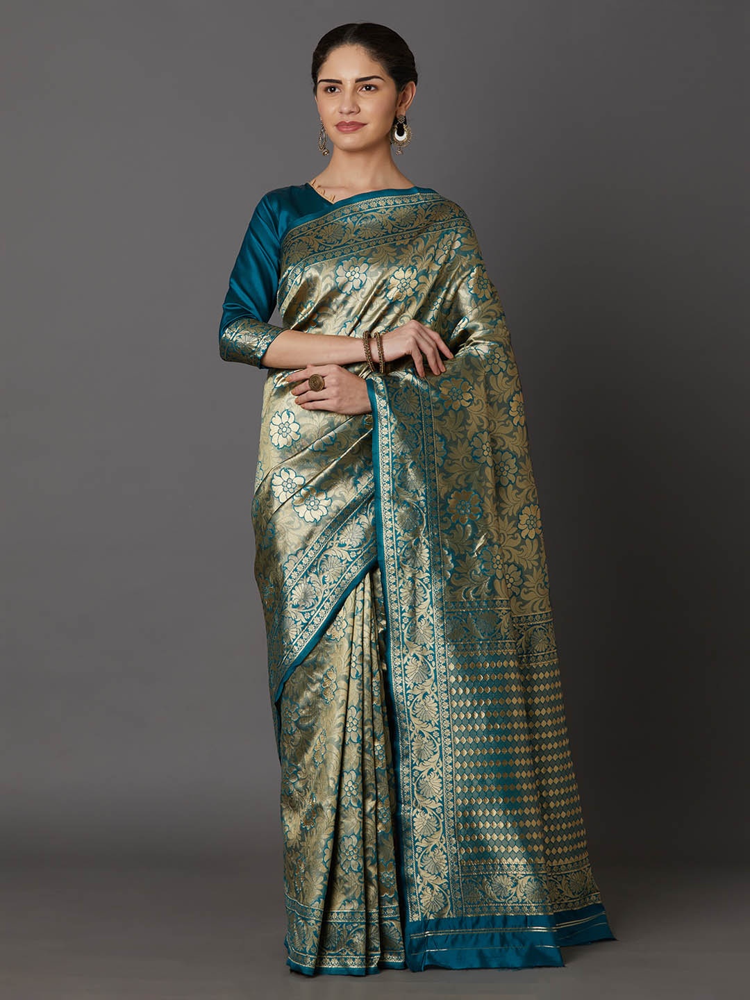 

Mitera Teal Blue & Gold-Toned Silk Blend Woven Design Kanjeevaram Saree