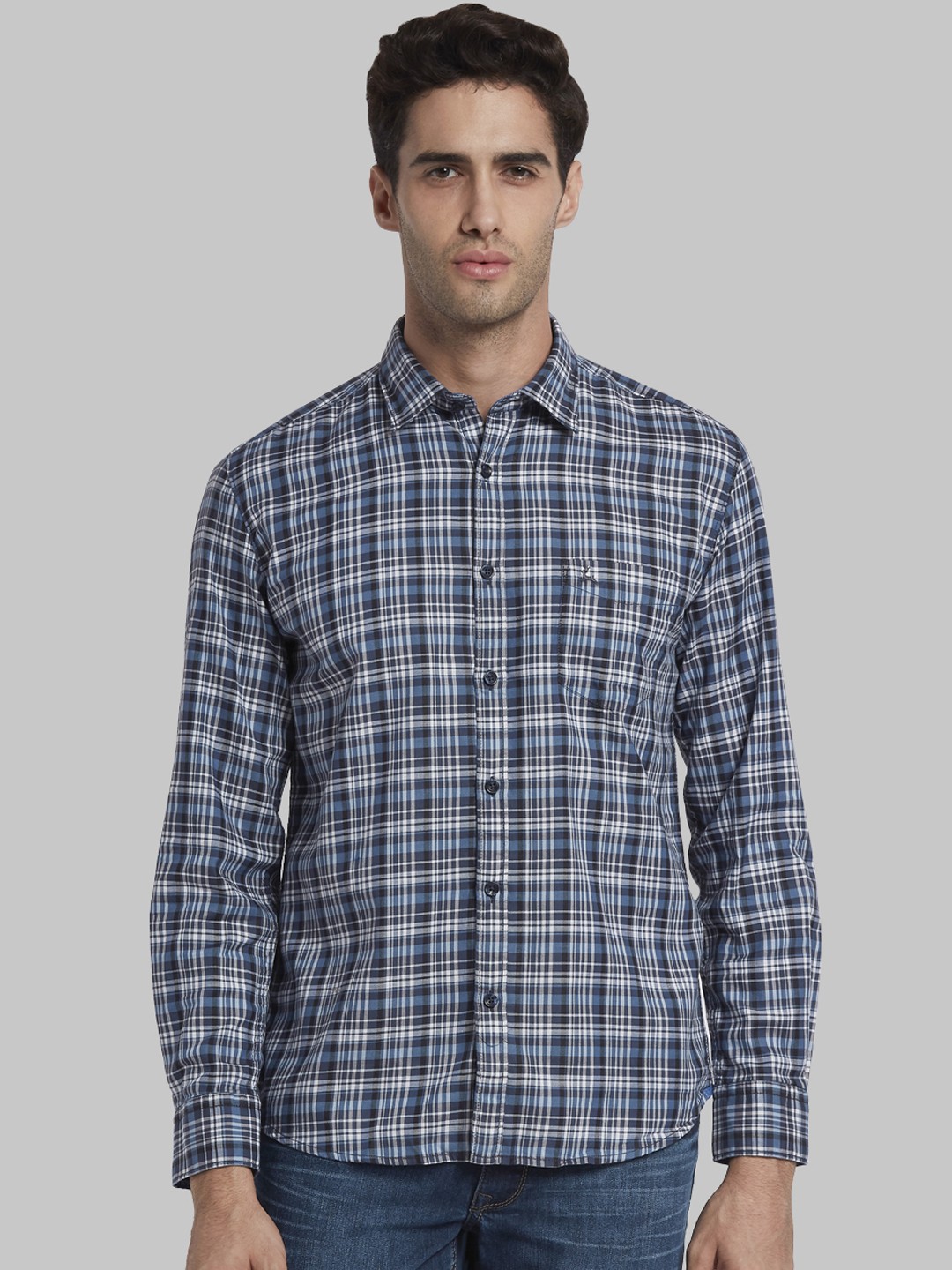 

Parx Men Blue & White Slim Fit Checked Casual Shirt