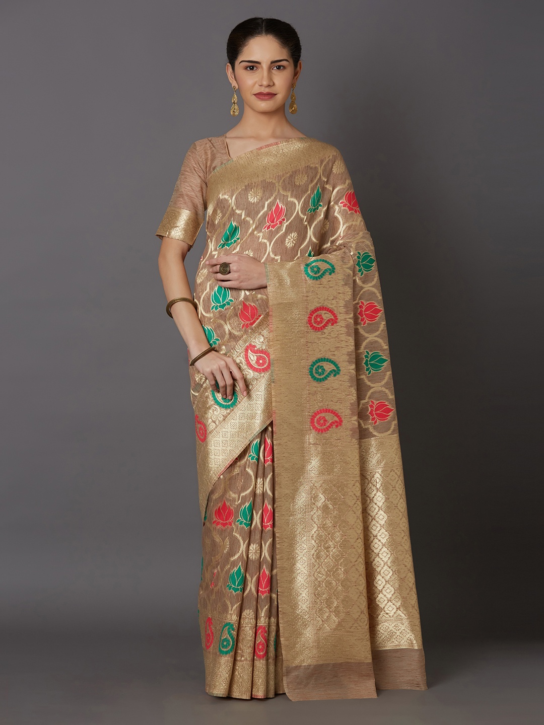 

Mitera Beige & Gold-Toned Silk Blend Woven Design Kanjeevaram Saree