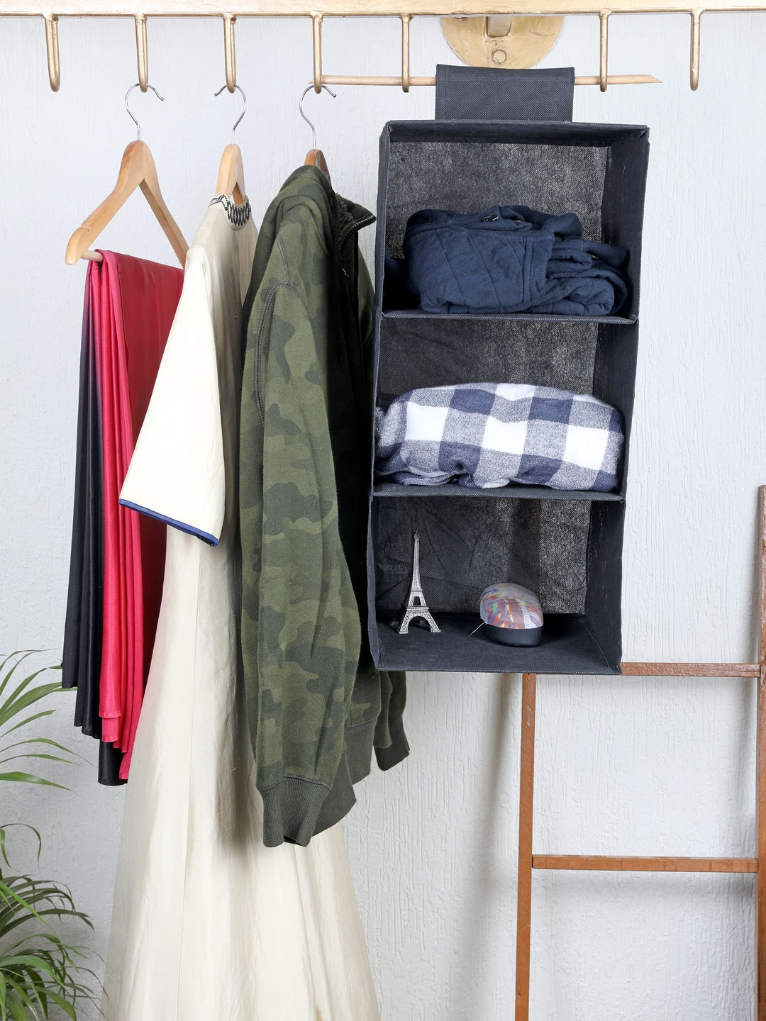 

My Gift Booth Black Solid 3-Shelves Hanging Wardrobe Organiser