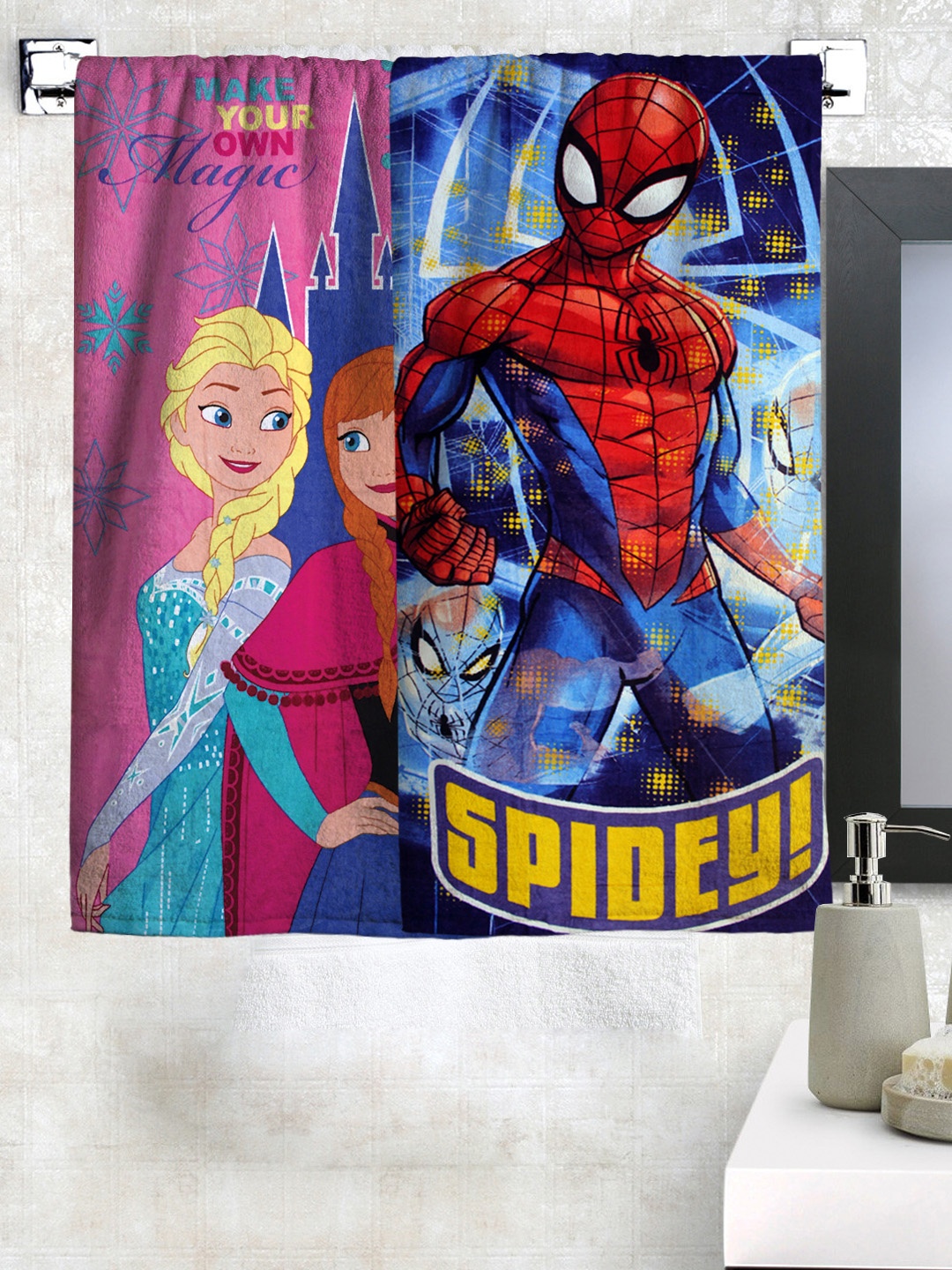 

Disney Kids Set of 2 Cartoon Print Bath Towels, Blue