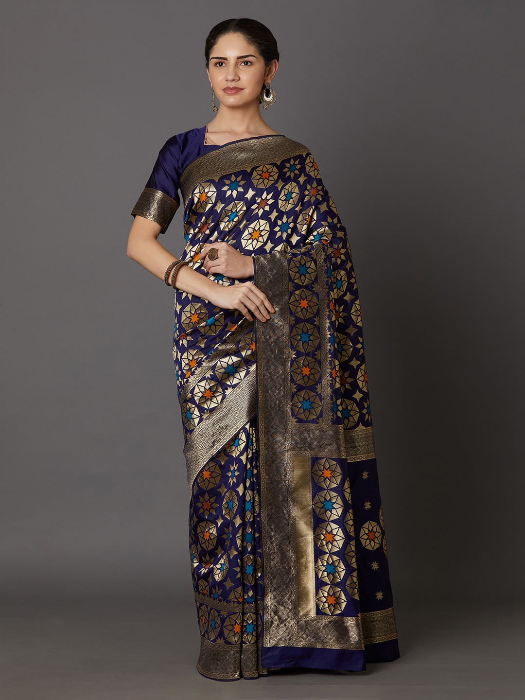 

Mitera Navy Blue & Gold-Coloured Silk Blend Woven Design Kanjeevaram Saree