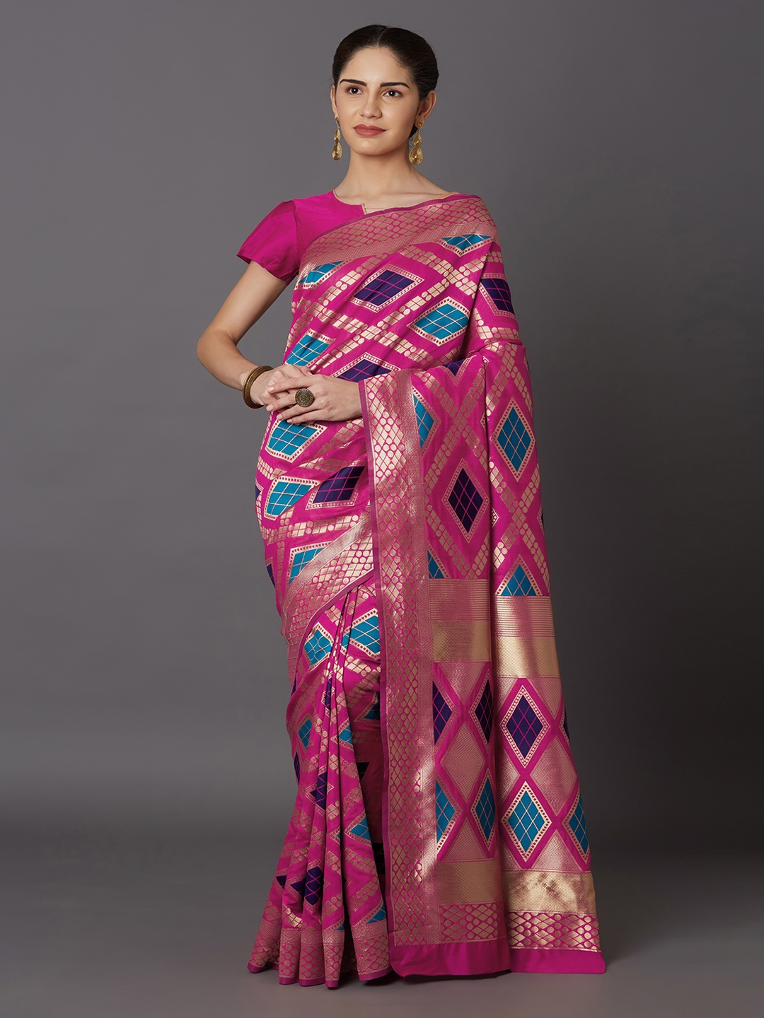 

Mitera Pink & Gold-Toned Silk Blend Woven Design Kanjeevaram Saree