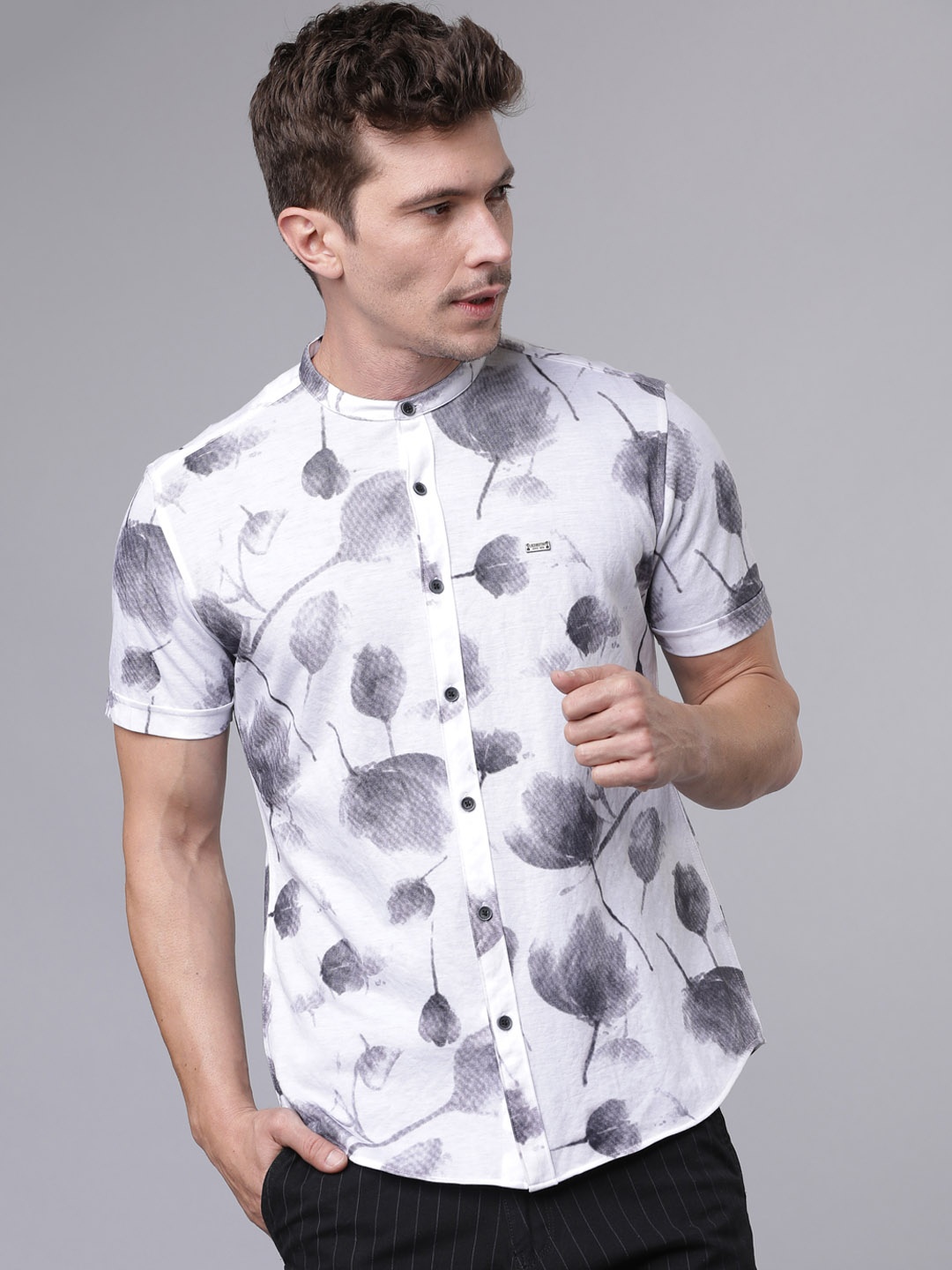 

LOCOMOTIVE Men Off-White & Grey Slim Fit Printed Casual Shirt