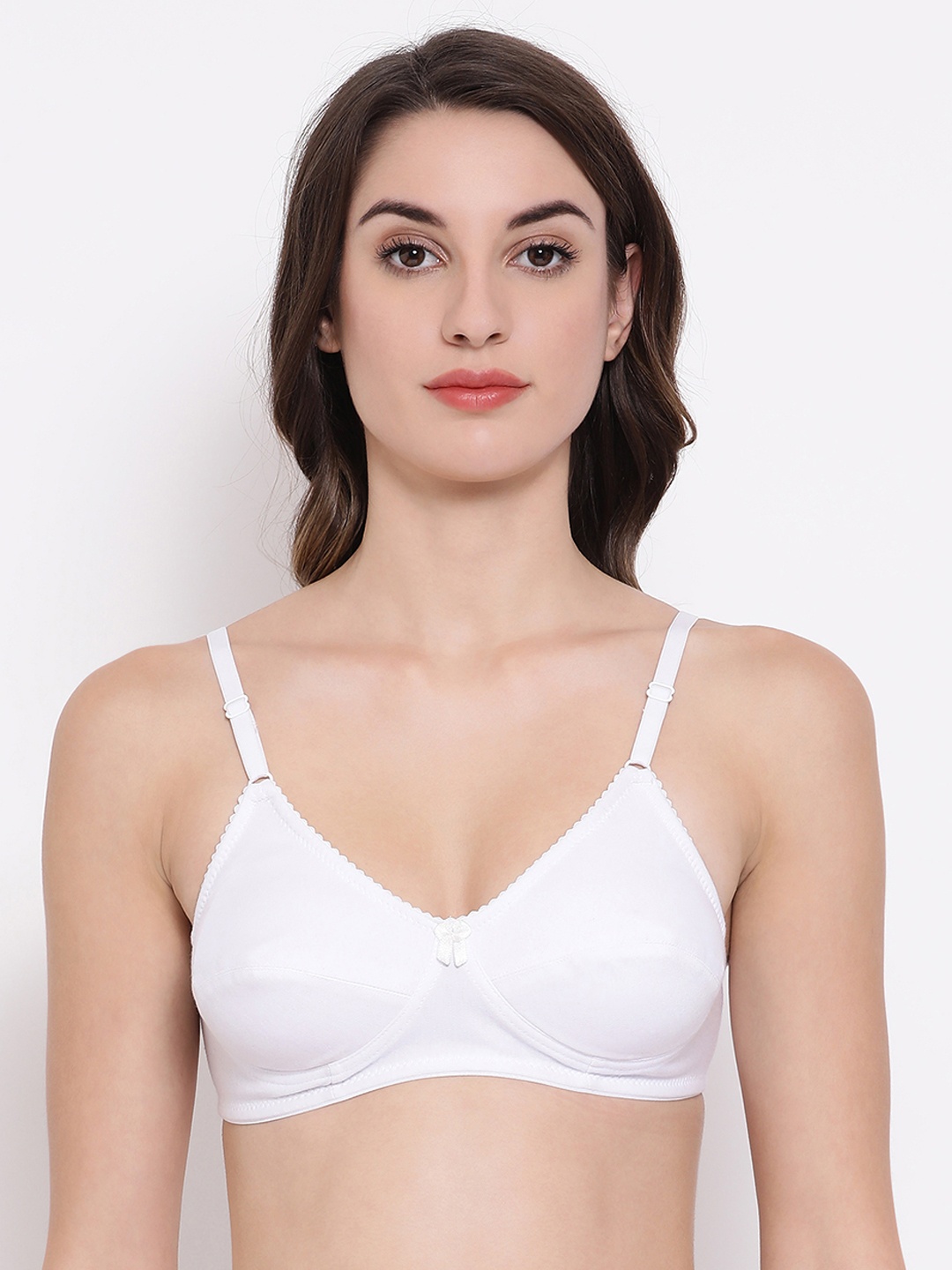 

Clovia White Solid Non-Wired Non Padded Everyday Bra BR0227M1832B