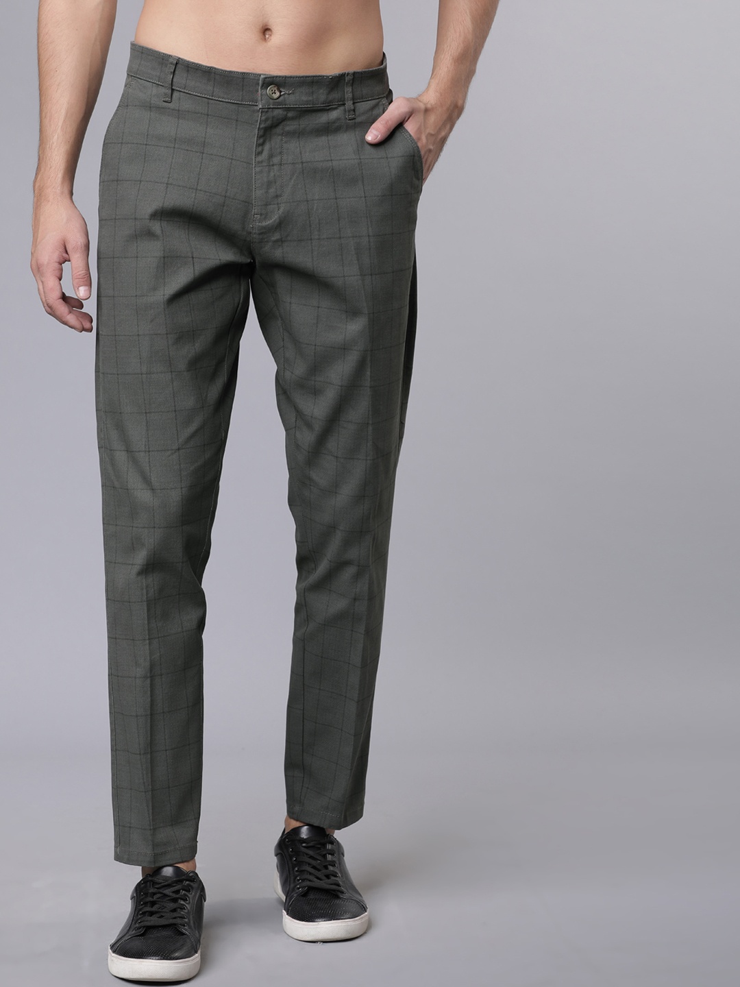 

HIGHLANDER Men Charcoal Grey Checked Slim Fit Crop Chinos