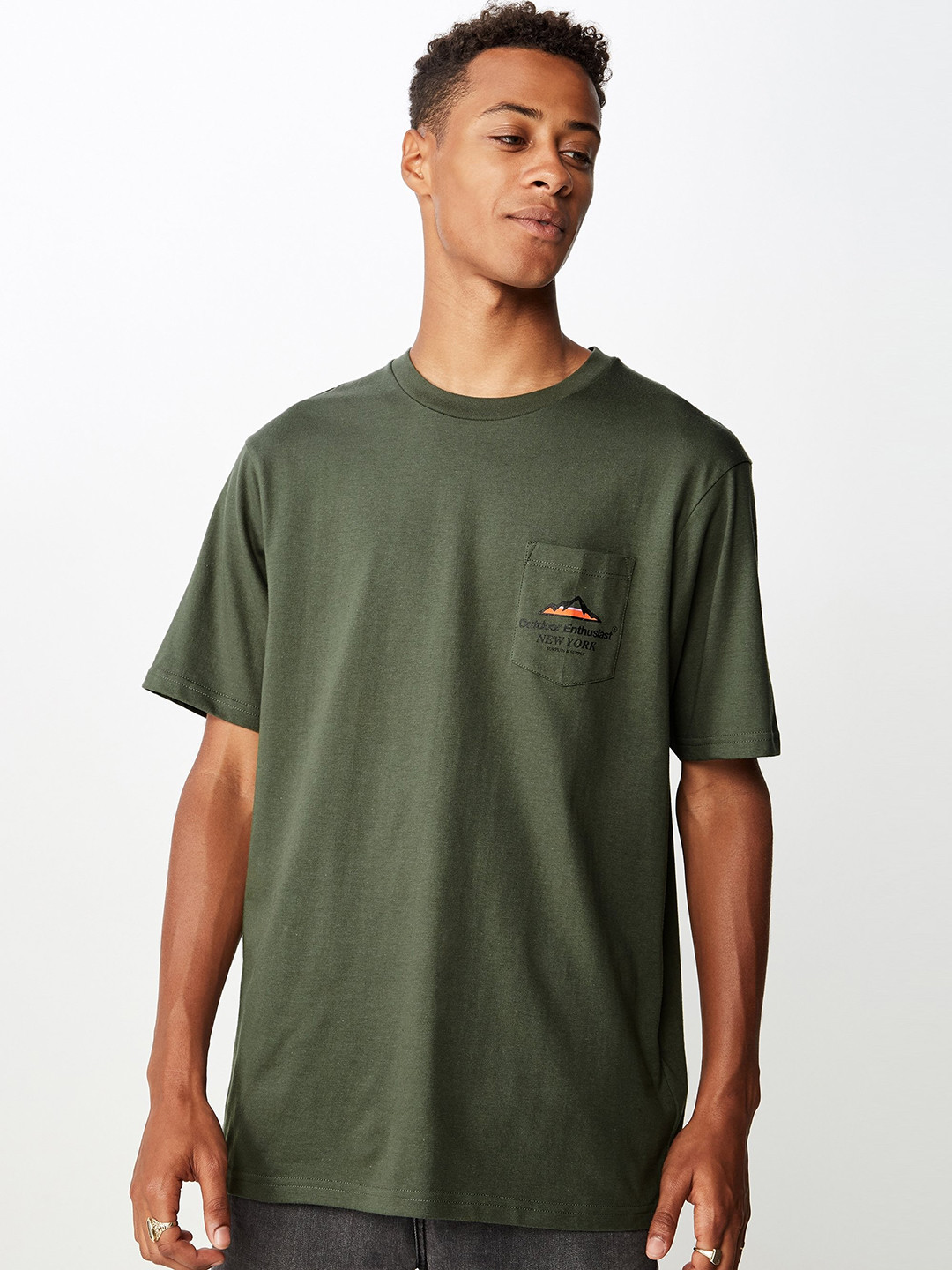 

COTTON ON Men Olive Green Solid Round Neck T-shirt