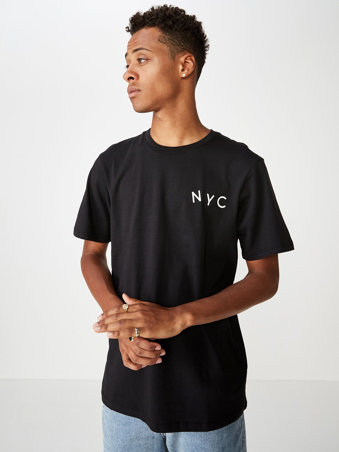 

COTTON ON Men Black Solid Round Neck T-shirt