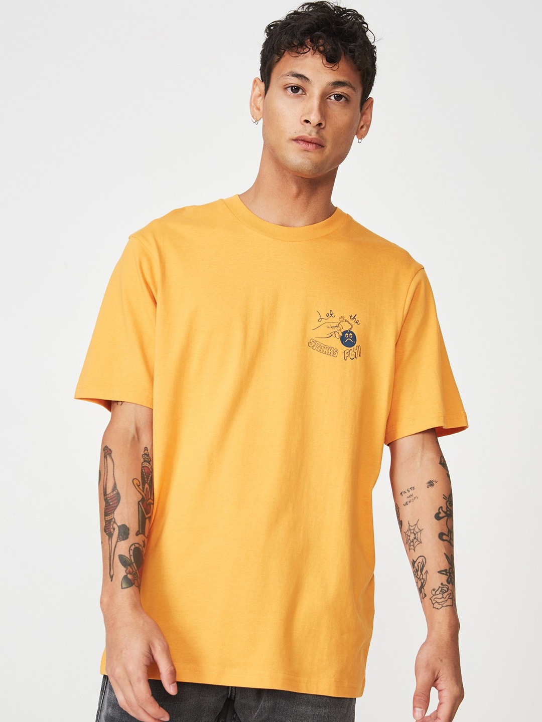 

COTTON ON Men Mustard Yellow Printed Round Neck T-shirt