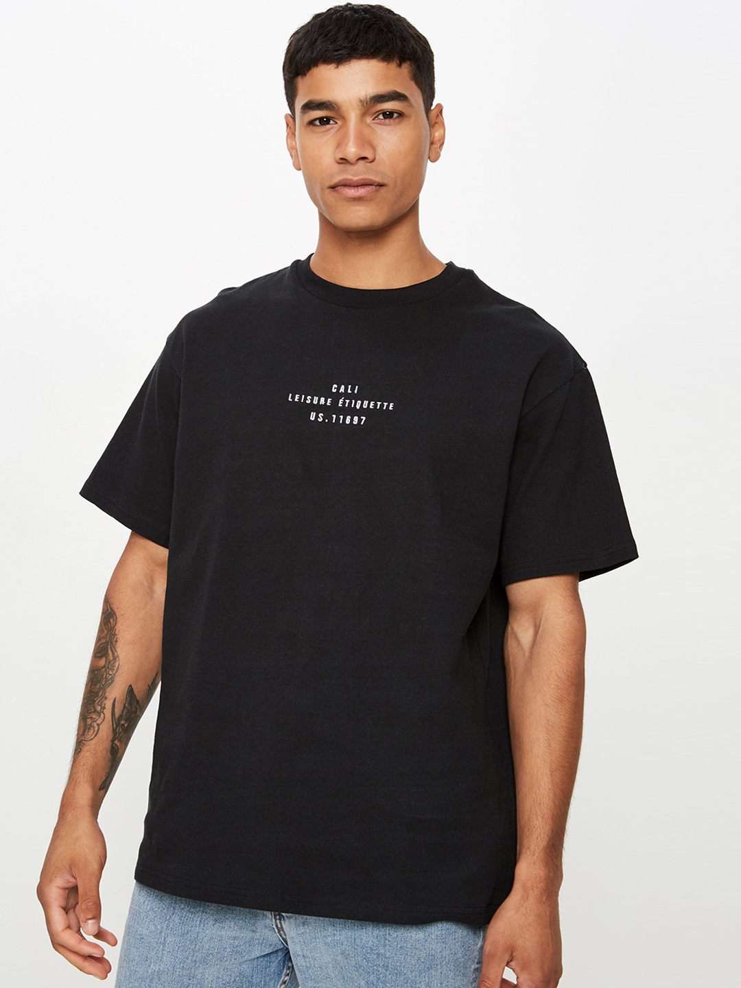 

COTTON ON Men Black Solid Round Neck T-shirt