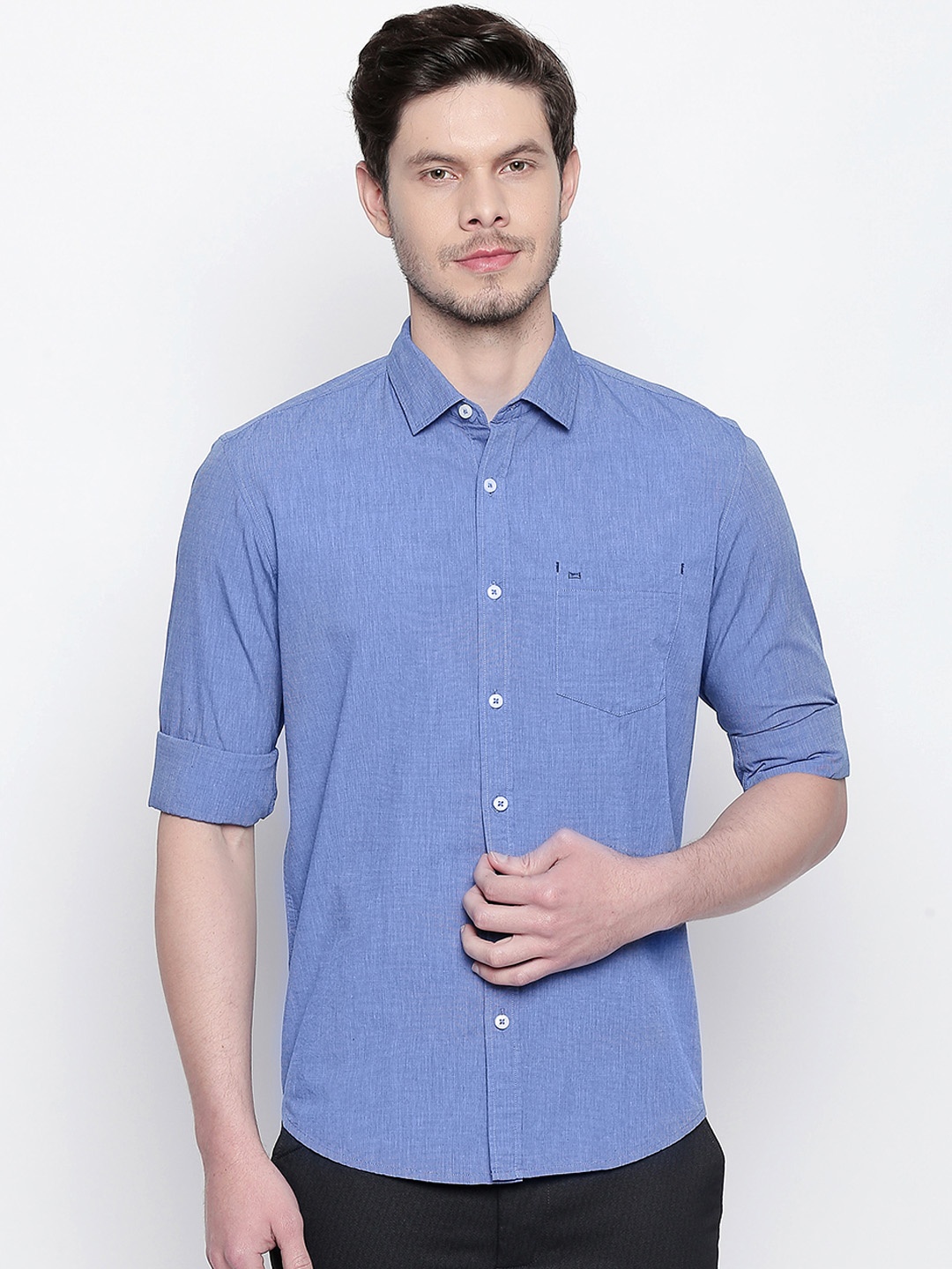 

Basics Men Blue Solid Slim Fit Casual Shirt