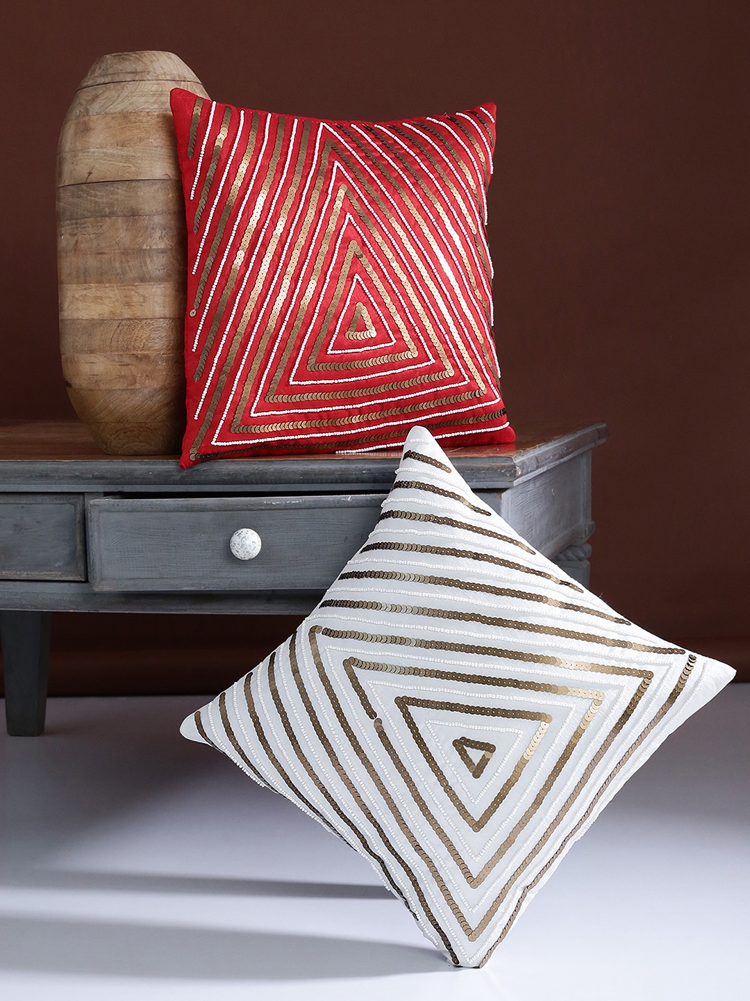 

Alina decor Off-White & Red Set of 2 Embellished Square Cushion Covers
