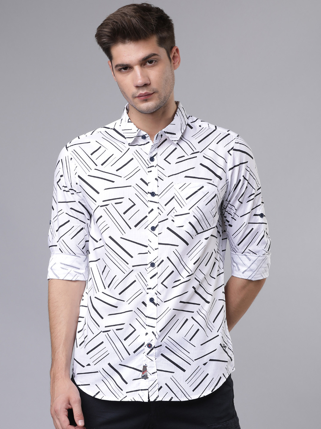 

LOCOMOTIVE Men White & Navy Blue Slim Fit Printed Casual Shirt
