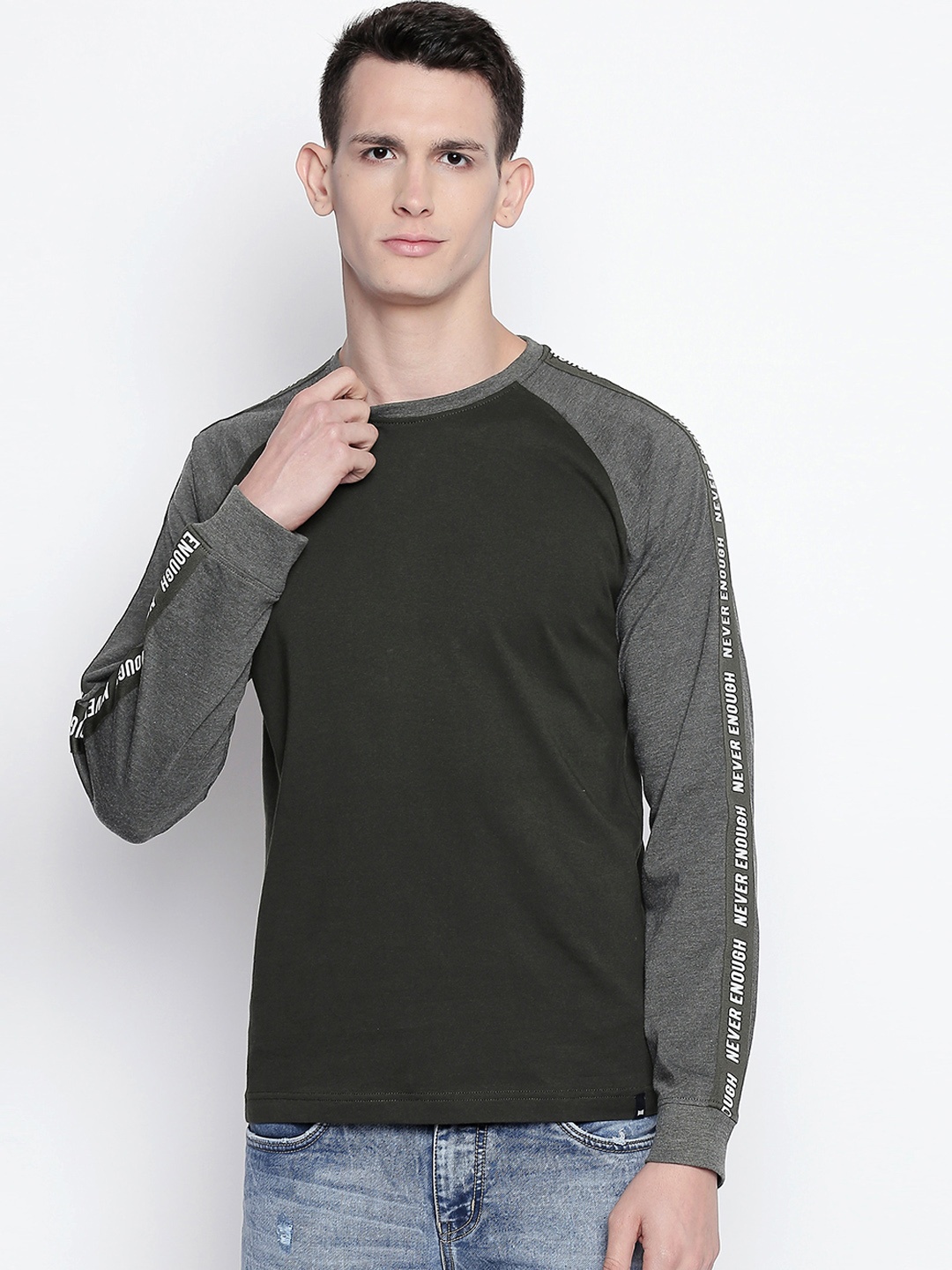 

Basics Men Green Colourblocked Round Neck Pure Cotton T-shirt