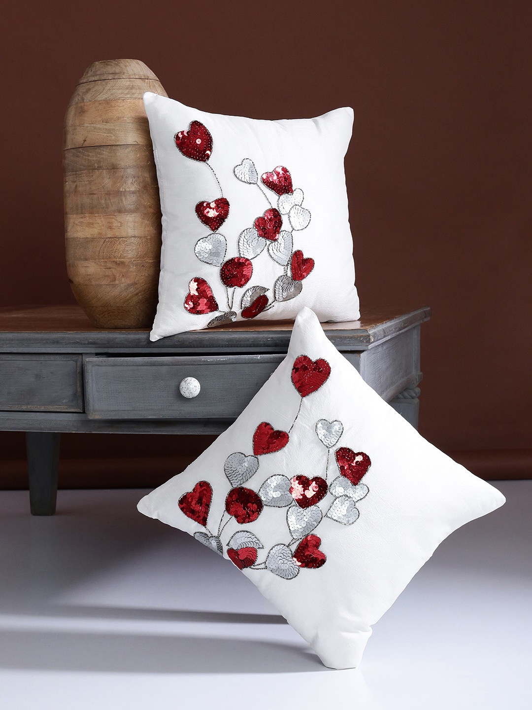 

Alina decor Off-White & Red Set of 2 Solid Square Cushion Covers