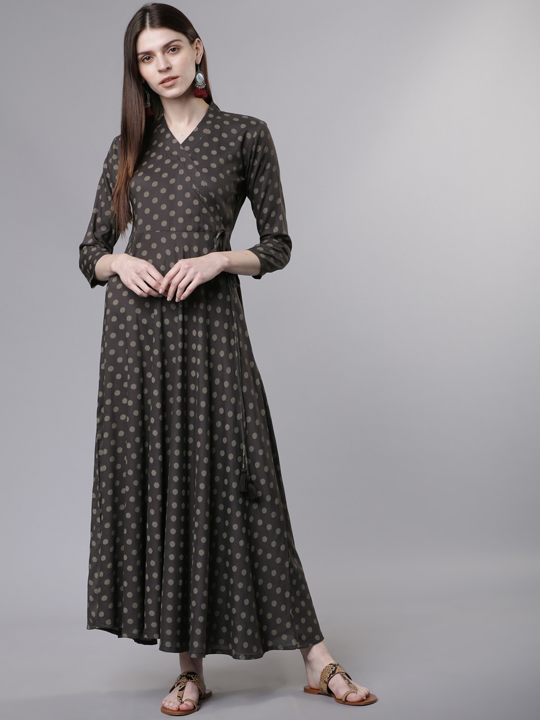 

Vishudh Women Charcoal Grey Printed Fit and Flare Ethnic Dress