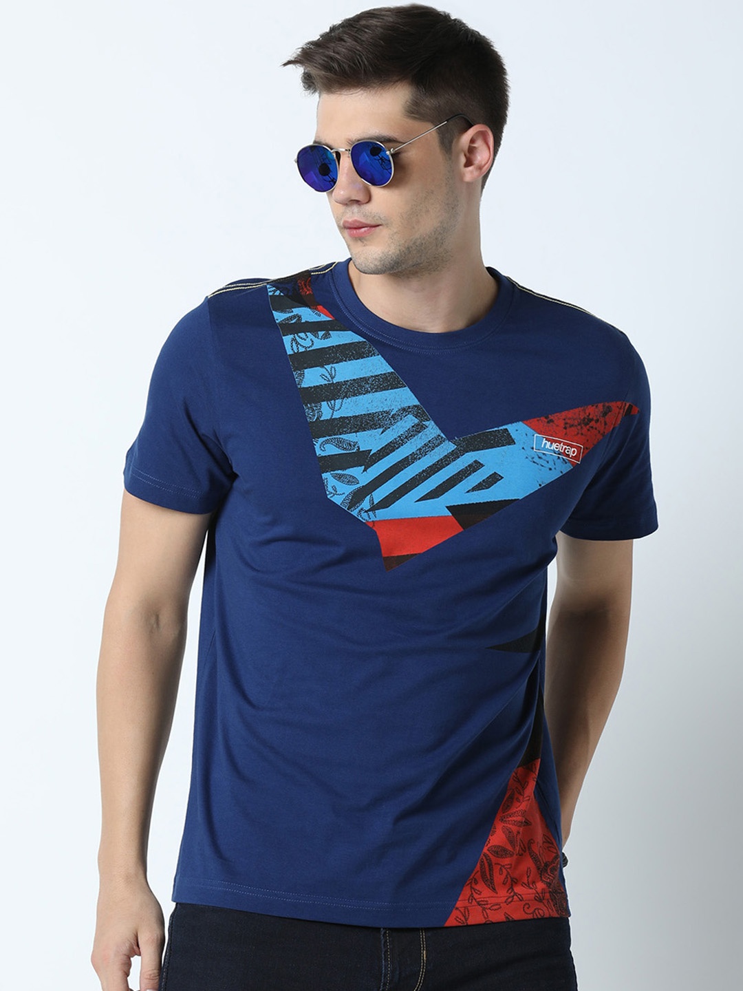 

Huetrap Men Blue Printed Round Neck T-shirt