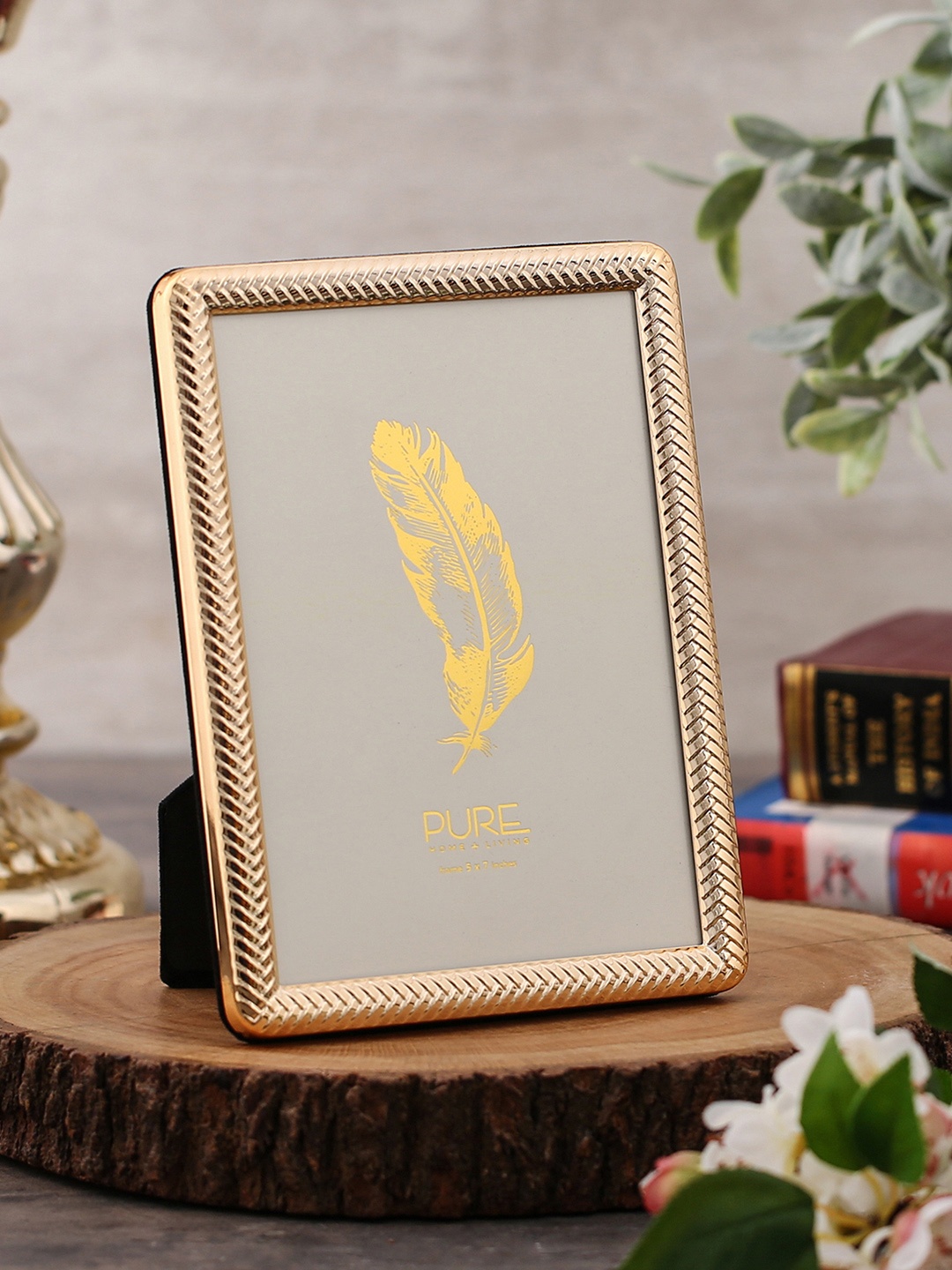 

Pure Home and Living Gold-Toned Textured Rectangular Individual Small Photo Frame