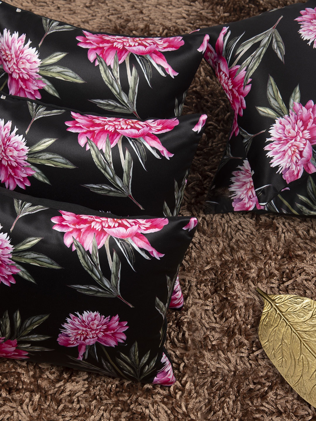 

HOUZZCODE Black & Pink Set of 5 Floral Square Cushion Covers