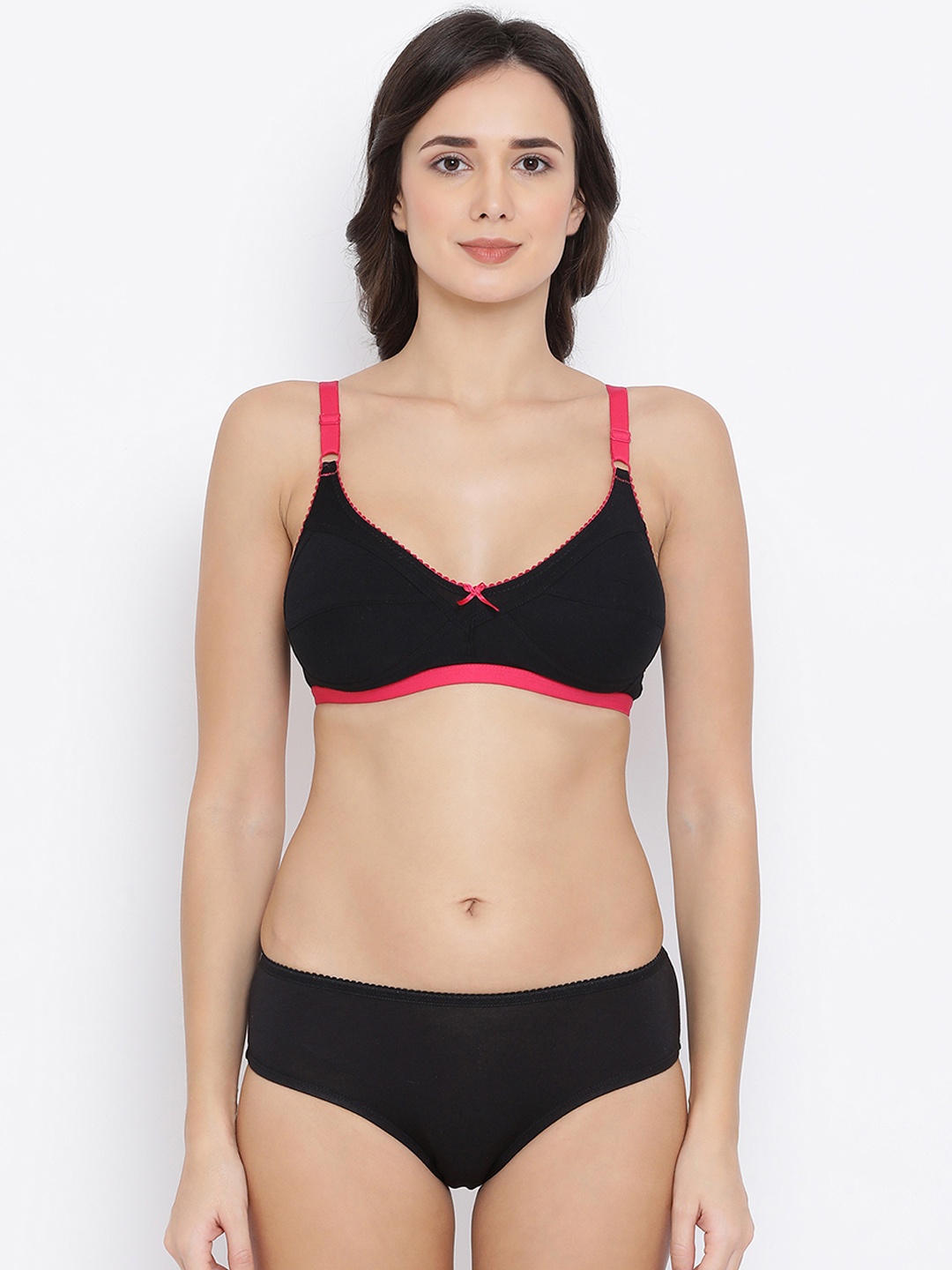 

Clovia Women Black Solid Lingerie Set COMBBP25032B