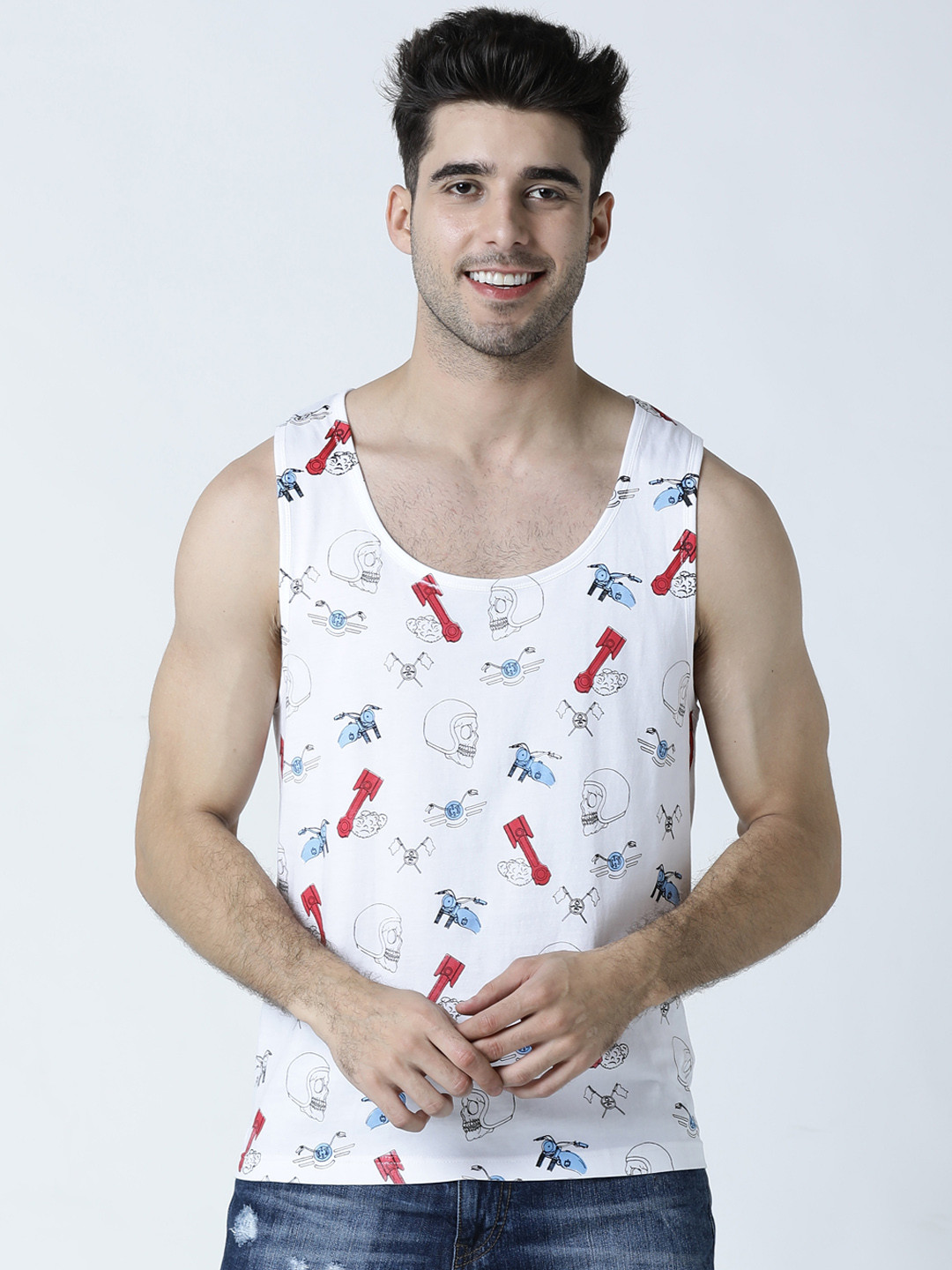 

Huetrap Men White & Blue Printed Scoop Neck T-shirt