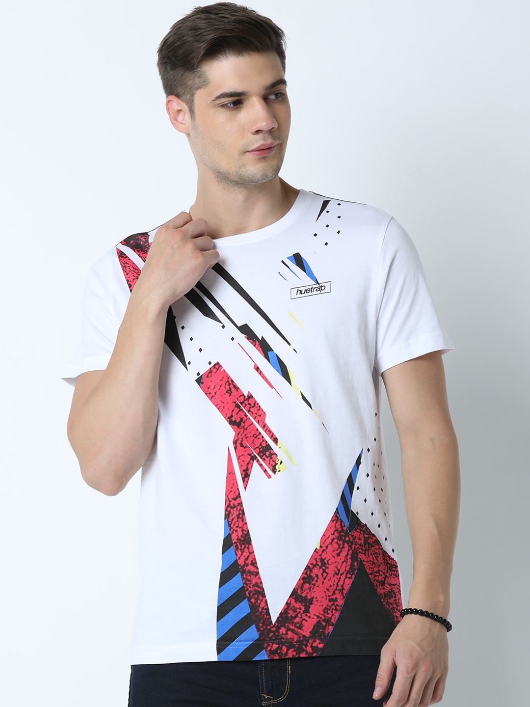 

Huetrap Men White & Red Printed Round Neck T-shirt