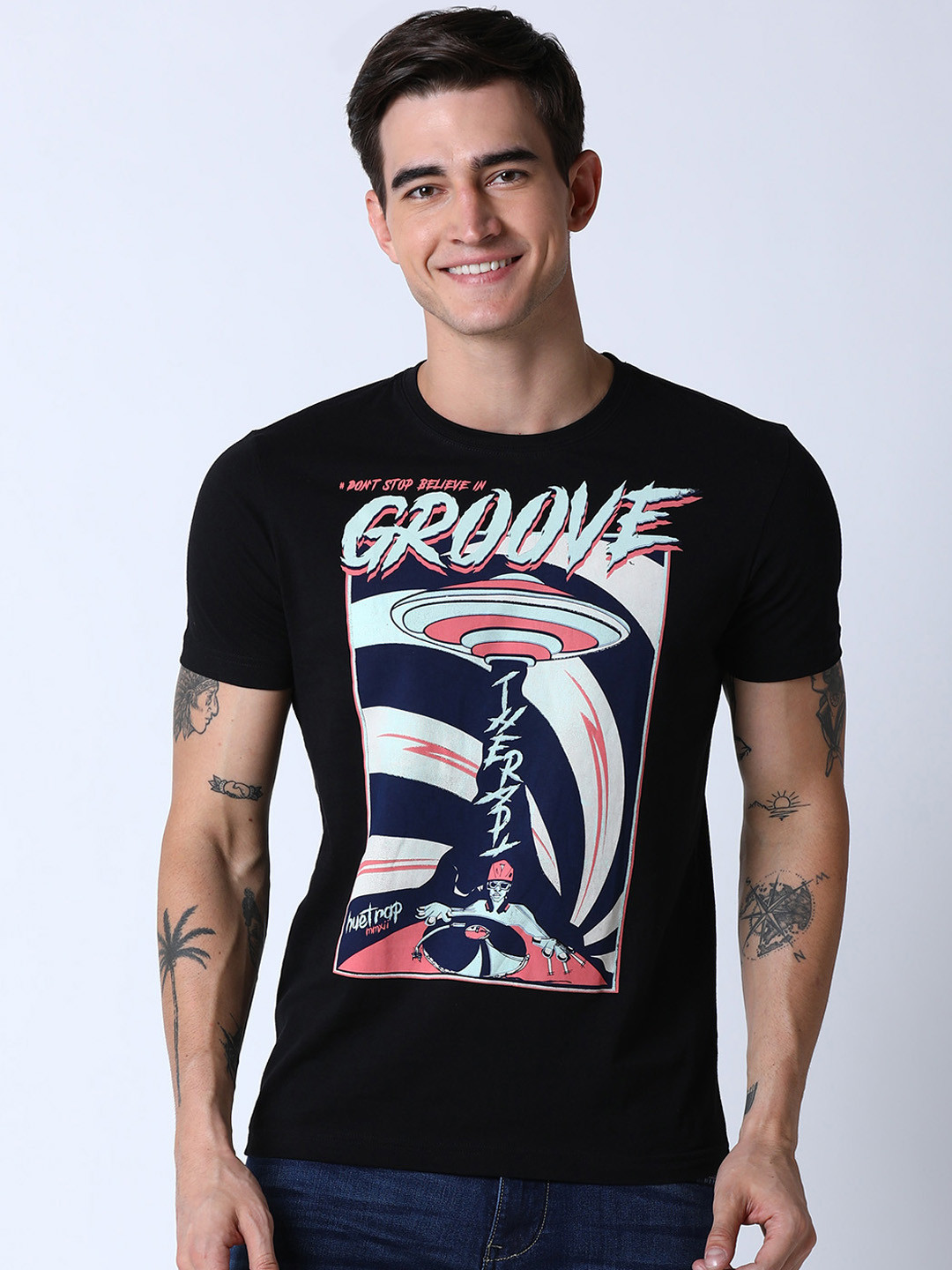 

Huetrap Men Black Printed Round Neck T-shirt