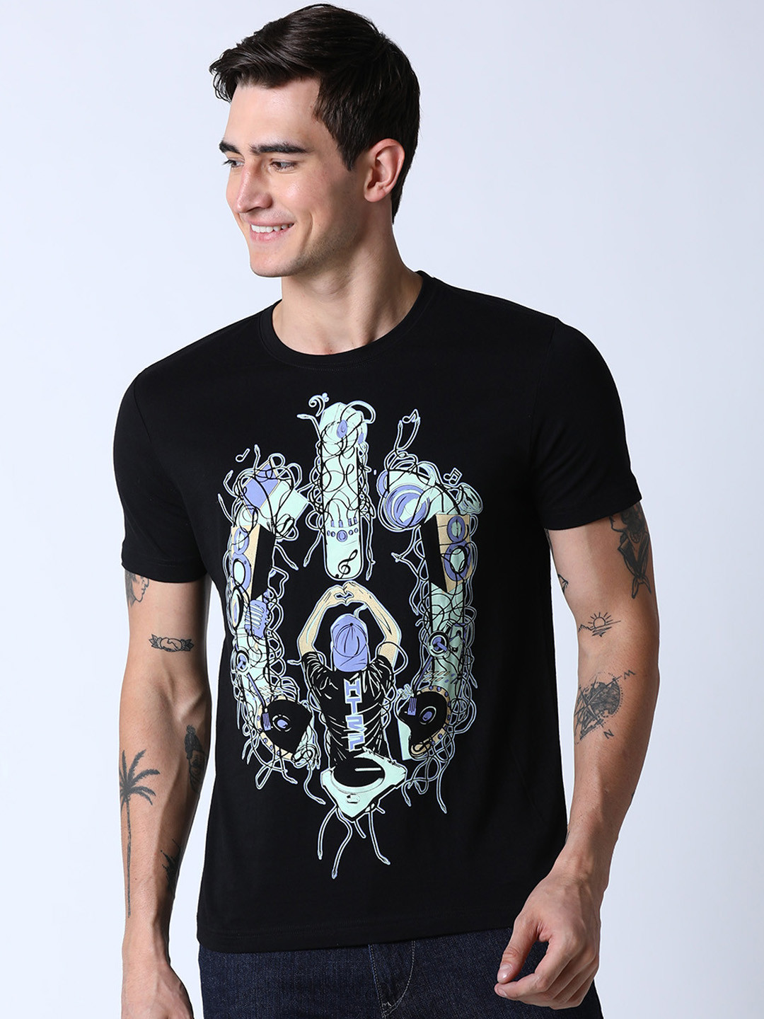 

Huetrap Men Black Printed Round Neck T-shirt