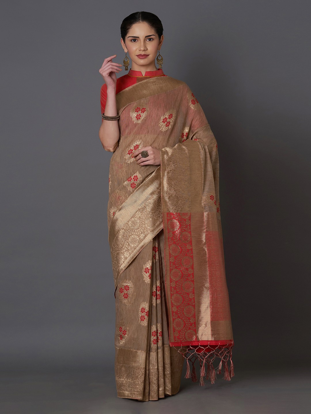 

Mitera Brown Silk Blend Woven Design Kanjeevaram Saree