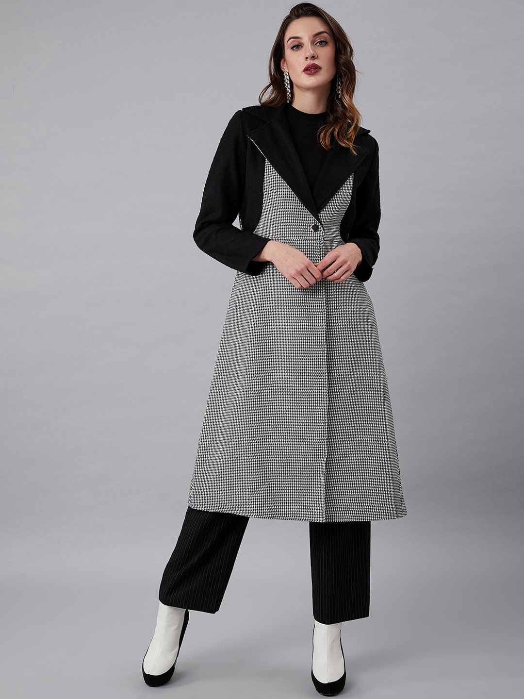 

Athena Women Black & White Houndstooth Patterned Longline Wool Overcoat
