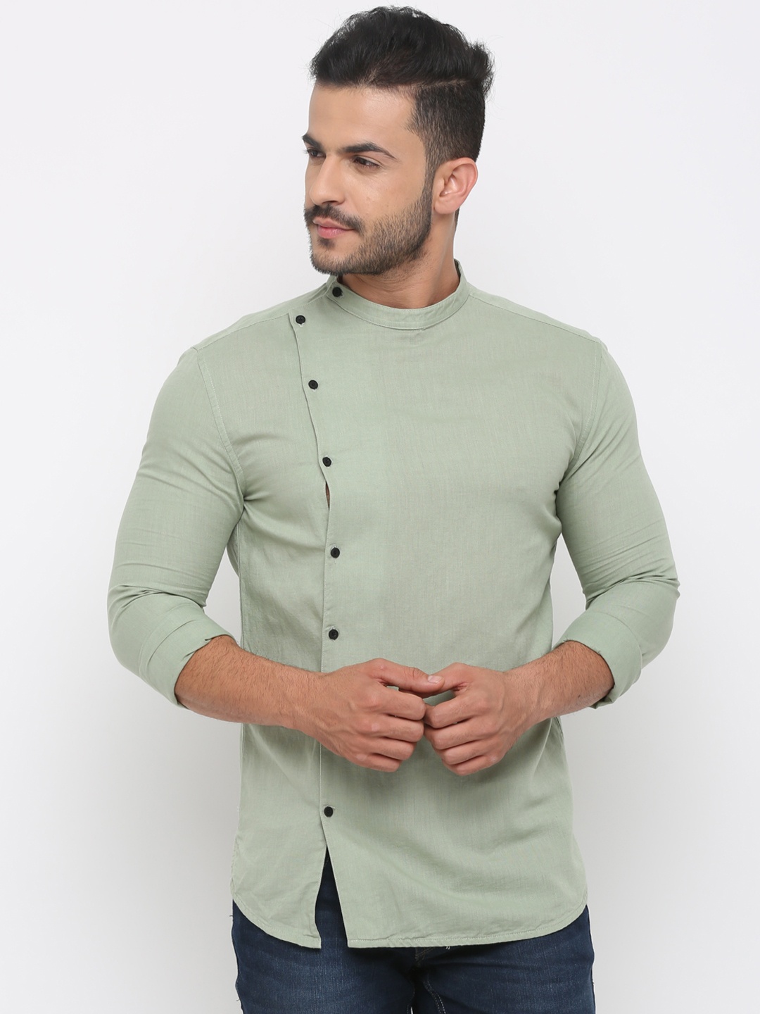 

SHOWOFF Men Olive Green Solid Straight Kurta