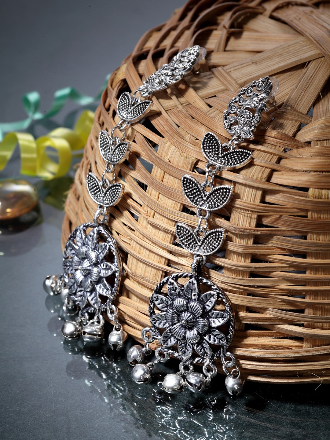 

Moedbuille Silver-Toned Floral Drop Earrings