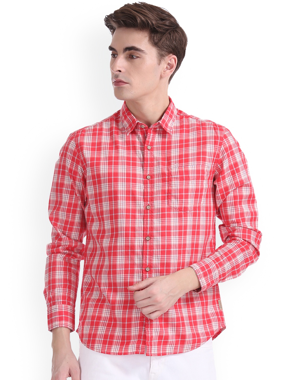 

Flying Machine Men Red Regular Fit Checked Casual Shirt