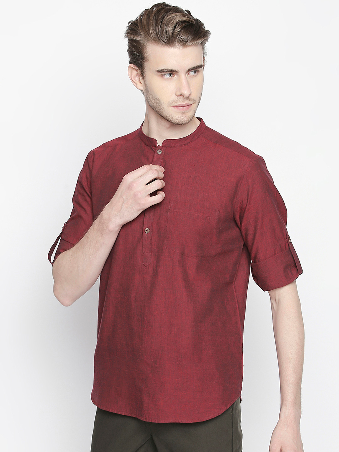 

indus route by Pantaloons Men Maroon Solid Straight Kurta