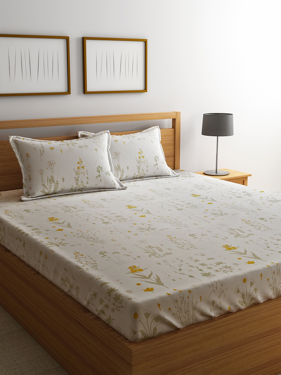URBAN DREAM White Floral 210 TC Cotton 1 Queen Bedsheet with 2 Pillow Covers